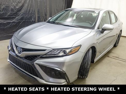 Used 2023 Toyota Camry XSE image 4