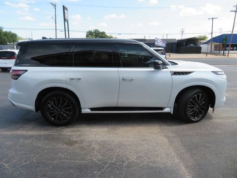 Used 2025 INFINITI QX80 Autograph w/ Premium Cargo Package AWD/4WD image 4