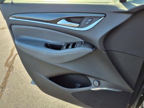 Used 2023 Buick Enclave Essence FWD image 21