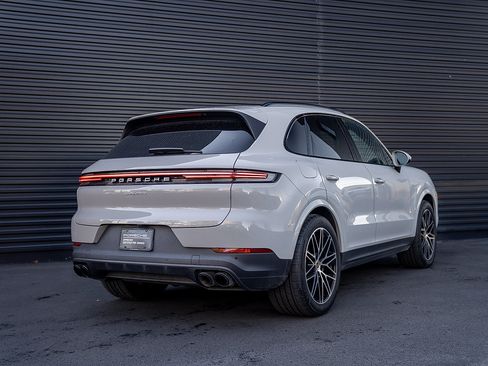 Certified 2024 Porsche Cayenne image 28