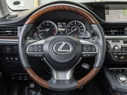 Used 2017 Lexus ES 350 350 w/ Luxury Package image 8