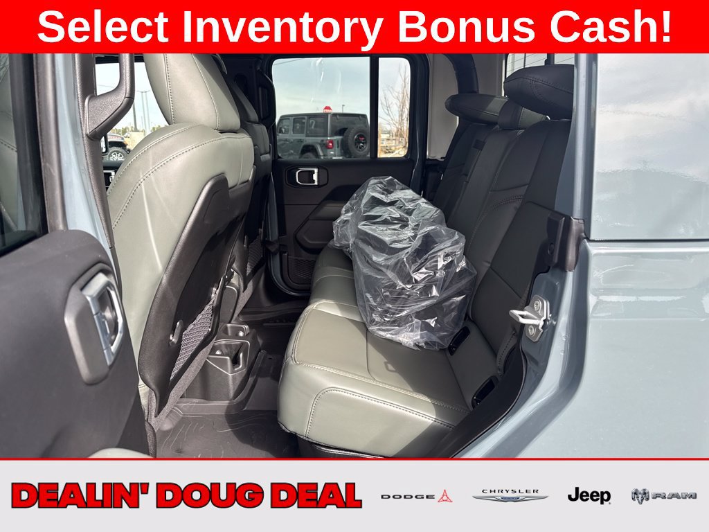 New 2026 Jeep Gladiator Mojave w/ Safety Group AWD/4WD image 27