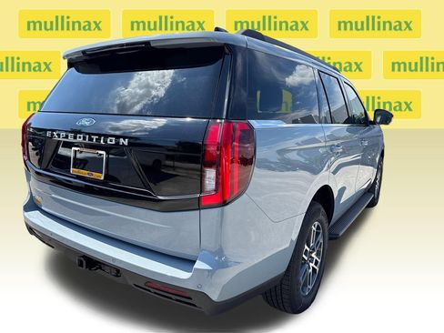 New 2026 Ford Expedition Active RWD image 16