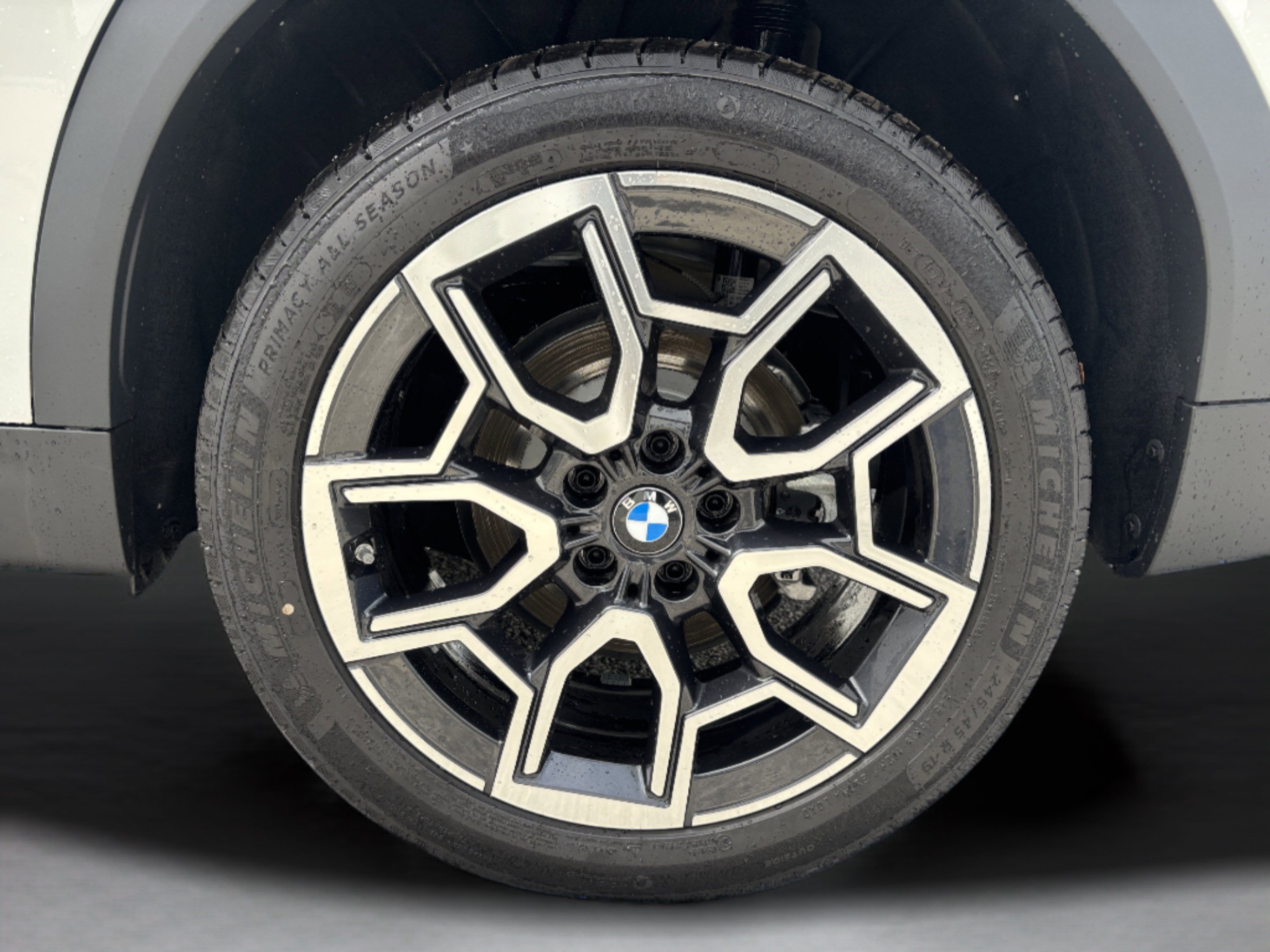 Used 2026 BMW X2 xDrive28i w/ Technology Package AWD/4WD image 32