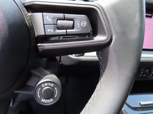 Used 2024 Porsche Cayenne Coupe image 22