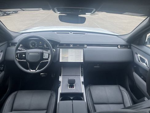 New 2025 Land Rover Range Rover Velar Dynamic SE image 14