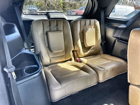 Used 2016 Ford Explorer XLT w/ Equipment Group 202A image 26