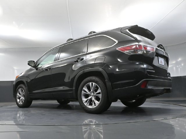 Used 2015 Toyota Highlander XLE AWD/4WD image 47
