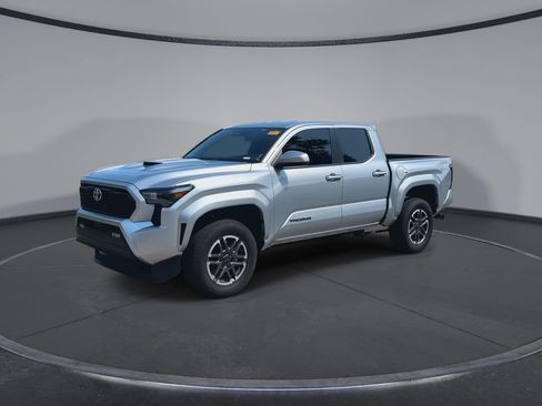 Used 2024 Toyota Tacoma TRD Sport RWD image 4