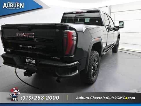 Used 2024 GMC Sierra 2500 AT4 w/ AT4 Premium Plus Package AWD/4WD image 17
