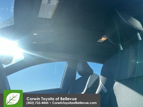 Used 2025 Toyota Camry SE image 21