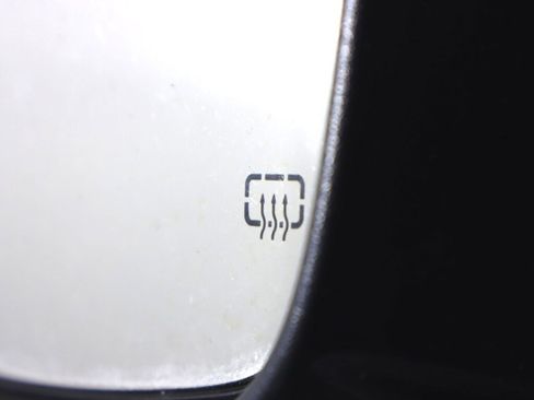 Used 2018 Dodge Grand Caravan SE FWD image 25