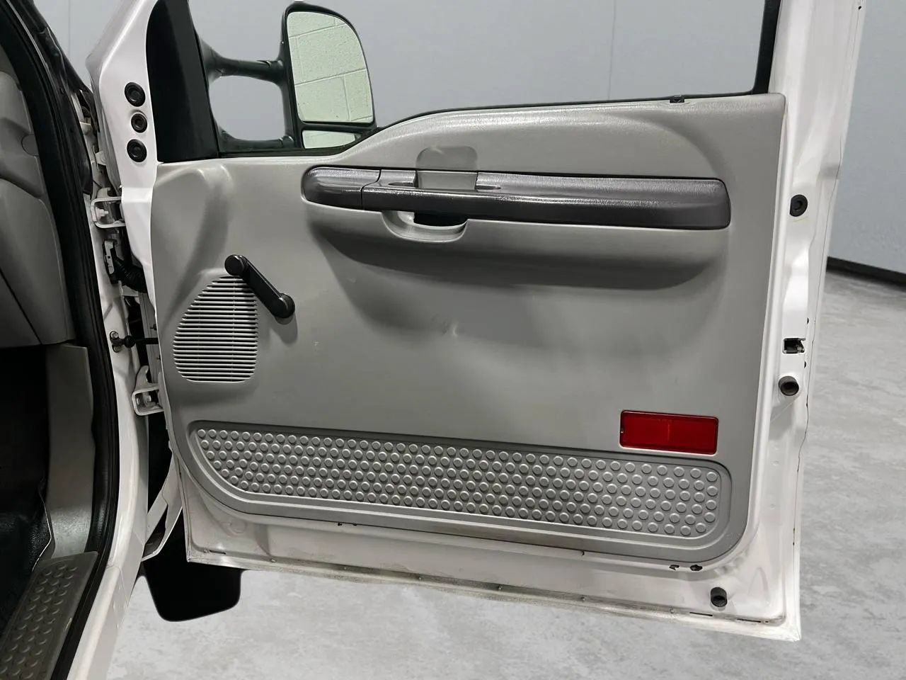 Used 2007 Ford F450 2WD Regular Cab Super Duty image 18