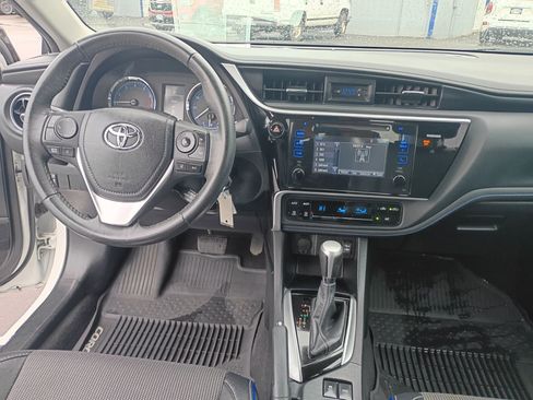 Used 2017 Toyota Corolla SE image 17