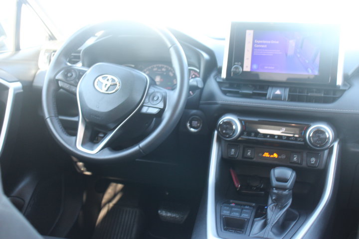 Certified 2023 Toyota RAV4 XLE w/ Convenience Package AWD/4WD image 25