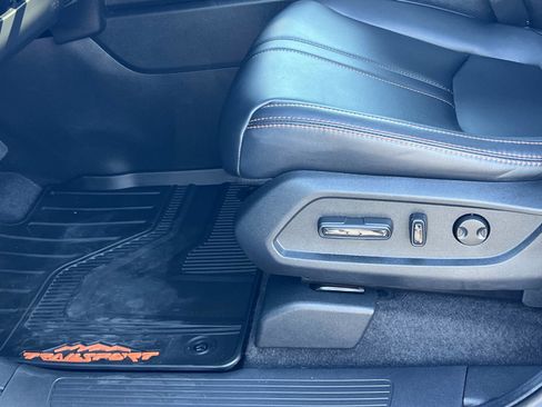 Used 2023 Honda Pilot TrailSport image 19