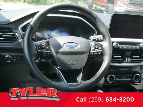 Used 2022 Ford Escape SEL w/ Technology Package AWD/4WD image 45
