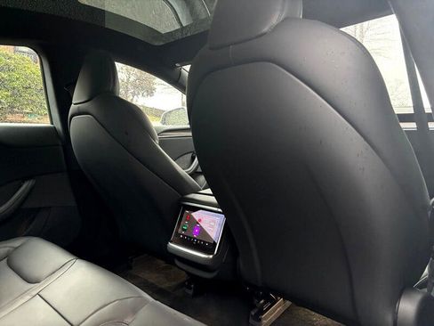 Used 2022 Tesla Model S AWD image 36