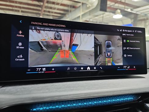 New 2026 BMW 330i Sedan w/ M Sport Package image 26