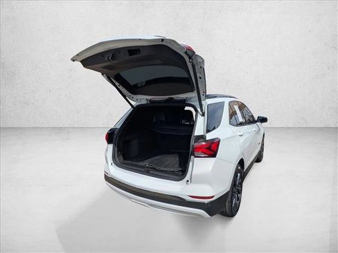 Used 2022 Chevrolet Equinox RS w/ Infotainment Package FWD image 24