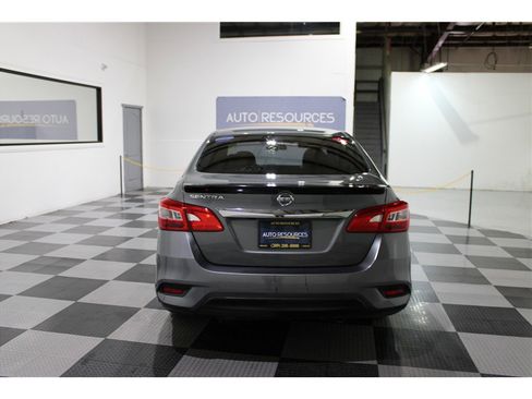 Used 2018 Nissan Sentra S w/ S Midnight Style Package image 5