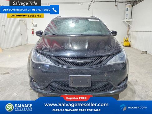 Used 2018 Chrysler Pacifica Limited w/ Advanced Safetytec Group FWD image 7