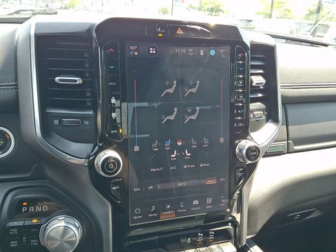 Used 2025 RAM 1500 Laramie w/ Sport Appearance Package AWD/4WD image 15