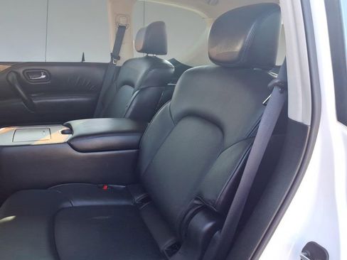 Used 2023 Nissan Armada SL w/ Captain's Chairs Package image 27