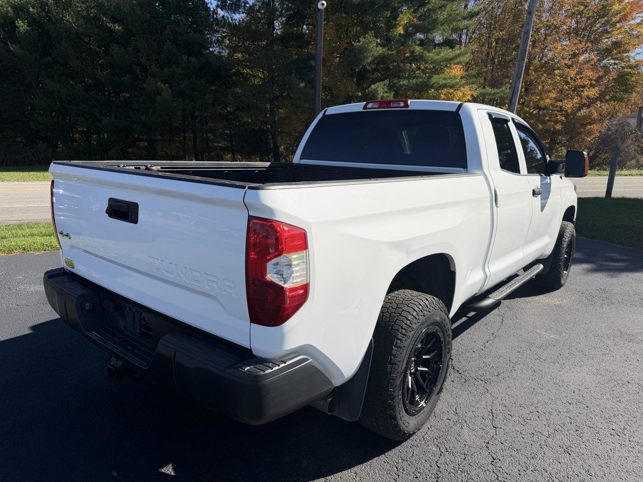 Used 2018 Toyota Tundra SR AWD/4WD image 5