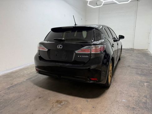 Used 2013 Lexus CT 200h FWD image 11
