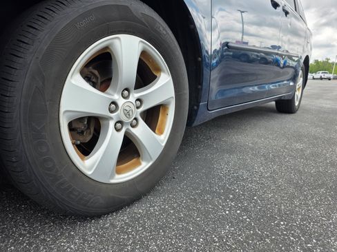 Used 2012 Toyota Sienna LE w/ Towing Pkg FWD image 22