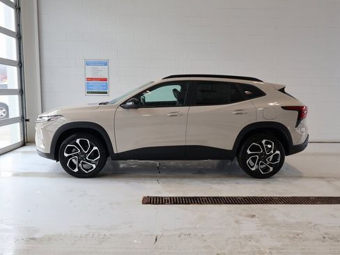 New 2026 Chevrolet Trax RS image 7