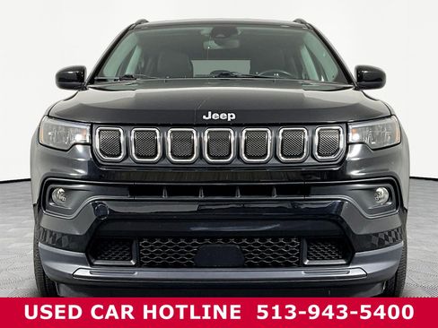 Used 2022 Jeep Compass Latitude AWD/4WD image 2