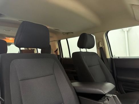 Used 2019 Ford Flex SE FWD image 30