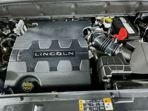 Used 2016 Lincoln MKX Reserve w/ Driver Assistance Package image 33