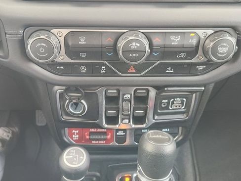 Used 2026 Jeep Gladiator Mojave image 15