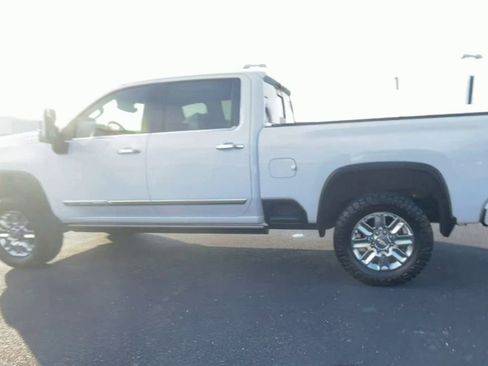 Used 2024 Chevrolet Silverado 2500 High Country w/ Technology Package image 6