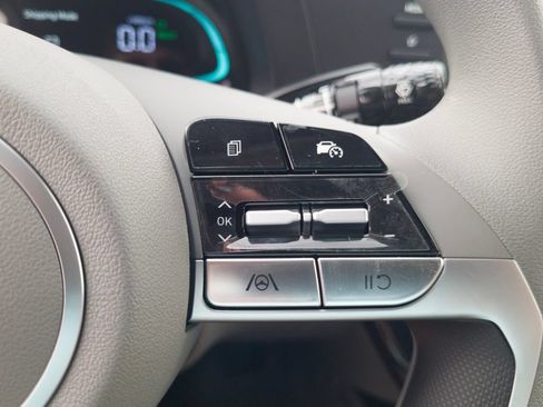New 2026 Hyundai Elantra Hybrid FWD image 24