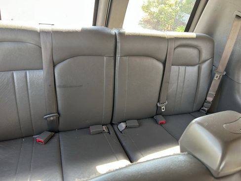 Used 2022 Chevrolet Express 3500 LS image 15