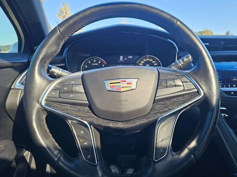 Used 2021 Cadillac XT5 Premium Luxury image 26