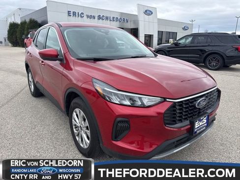 Used 2023 Ford Escape Active w/ Tech Pack #2 AWD/4WD image 1
