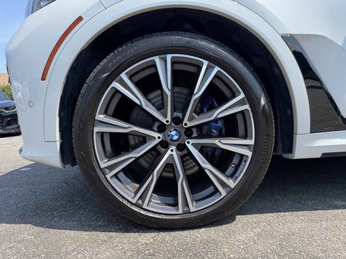 Used 2019 BMW X7 xDrive40i w/ Dynamic Handling Package AWD/4WD image 9