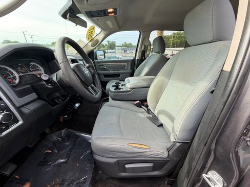 Used 2017 RAM 1500 Classic SLT AWD/4WD image 19