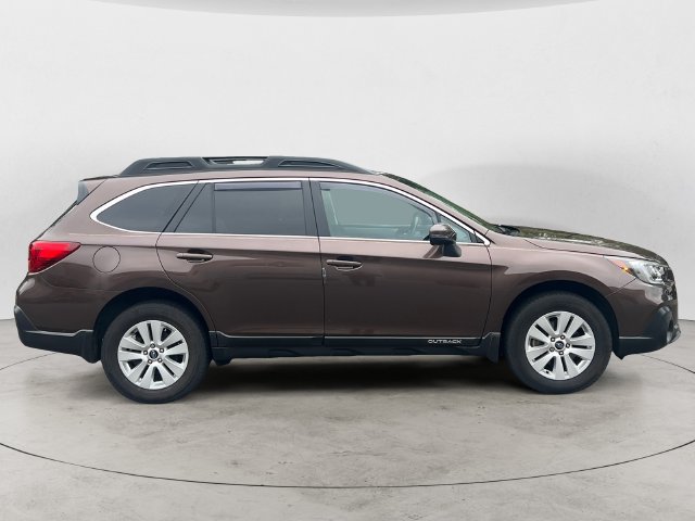 Used 2019 Subaru Outback 2.5i Premium AWD/4WD image 4