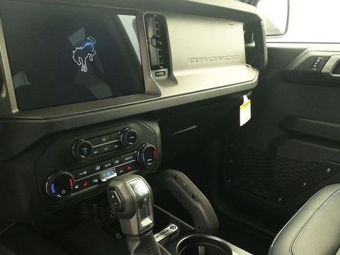 New 2026 Ford Bronco Badlands image 12