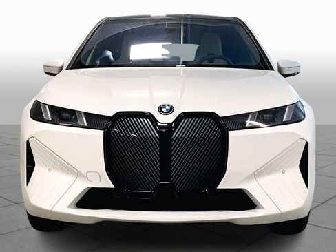 New 2026 BMW iX xDrive60 image 3