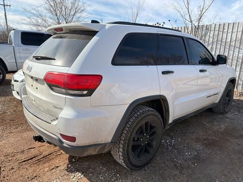 Used 2017 Jeep Grand Cherokee Limited image 7