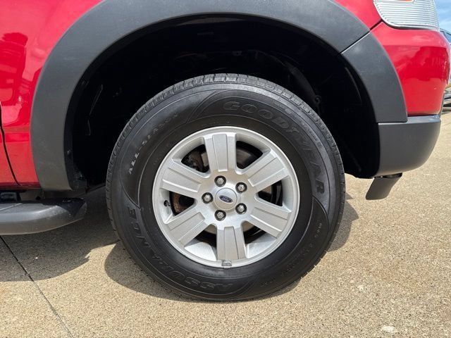 Used 2010 Ford Explorer Sport Trac XLT AWD/4WD image 9