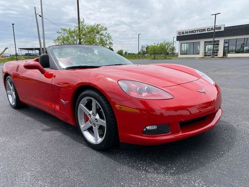 Used 2005 Chevrolet Corvette Convertible w/ Preferred Equipment Group RWD image 5