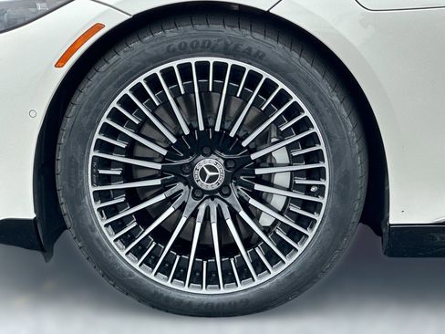 Certified 2023 Mercedes-Benz EQS 580 4MATIC Sedan image 11